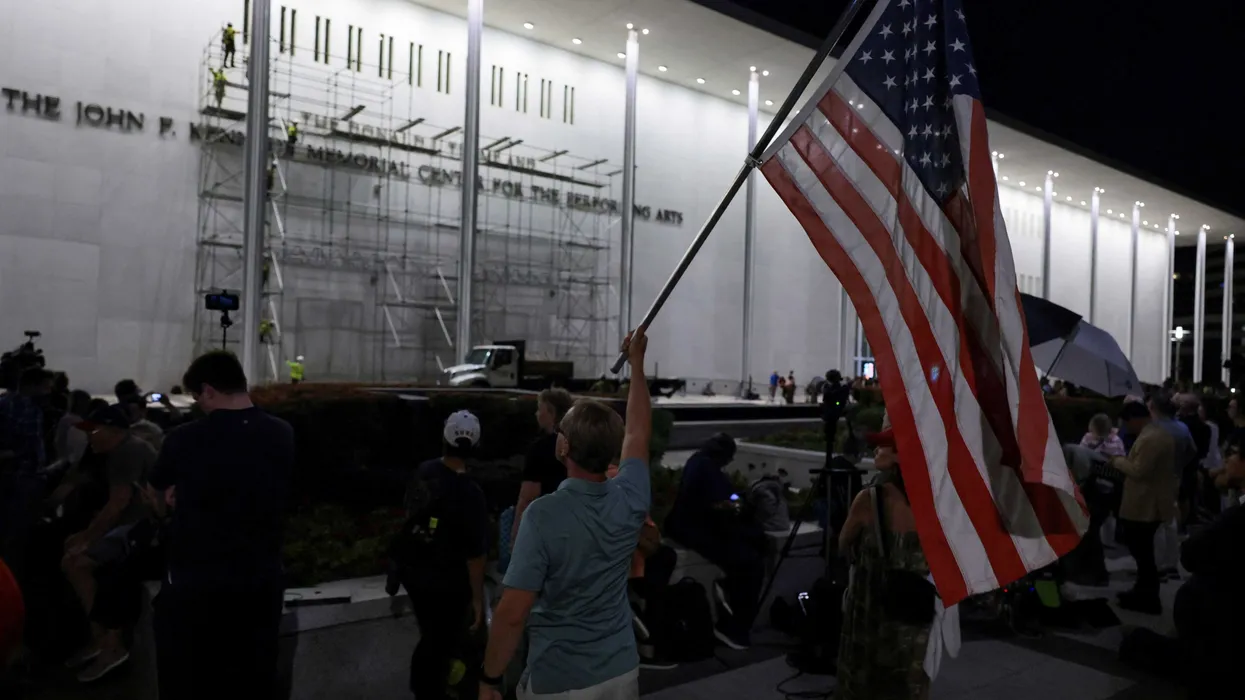Prawnik twierdzi, że Trump rozważa rozbiórkę Kennedy Center z powodu „wstydu”, a sędzia wymaga 30-dniowego uprzedzenia
