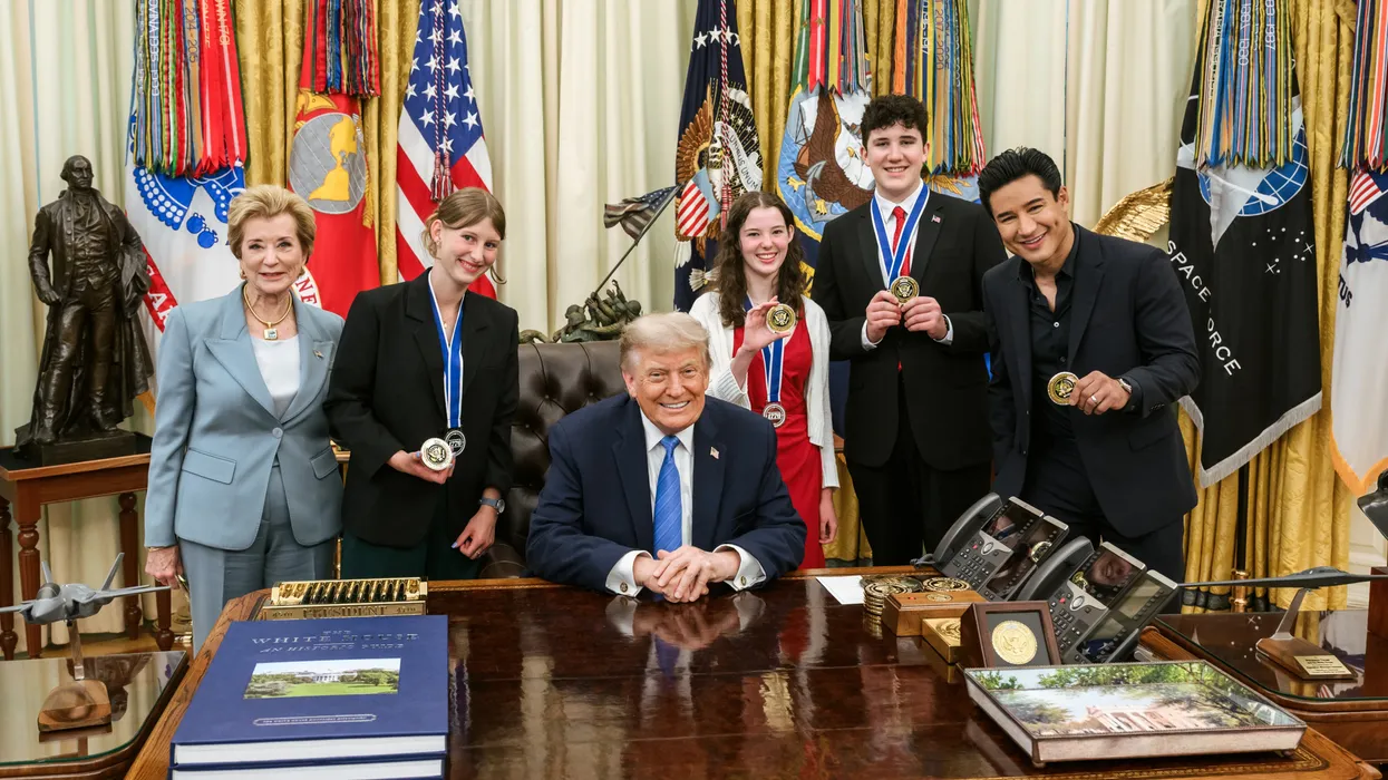 Rodzina kwestionuje punktację w teleturnieju obywatelskim Departamentu Edukacji związanym z obchodami 250-lecia Trumpa
