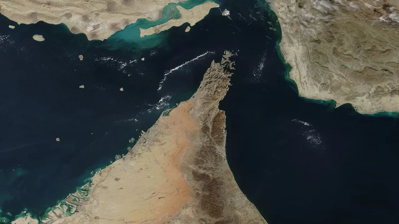 L’Iran cerca il sostegno dei Paesi del Golfo per un nuovo accordo sullo Stretto di Hormuz