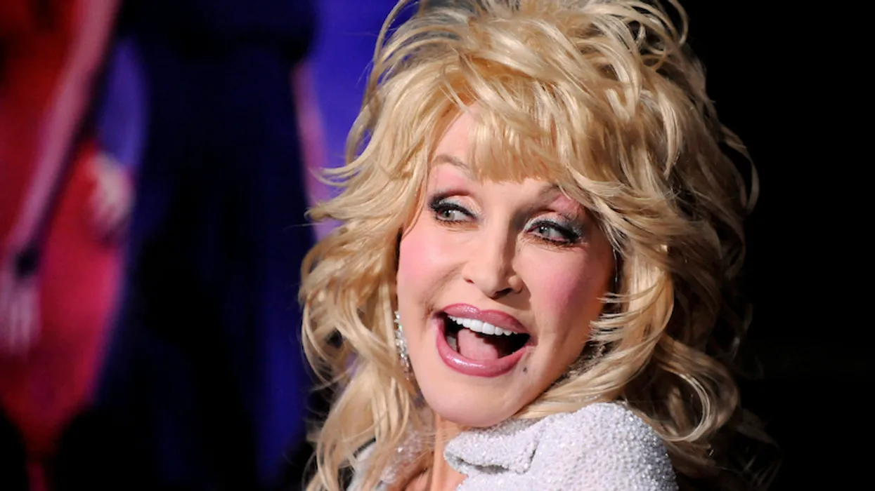 La tempesta tropicale Dolly scatena il clamore mentre i previsori insistono che sia "puramente casuale" dopo la morte di Dolly Parton