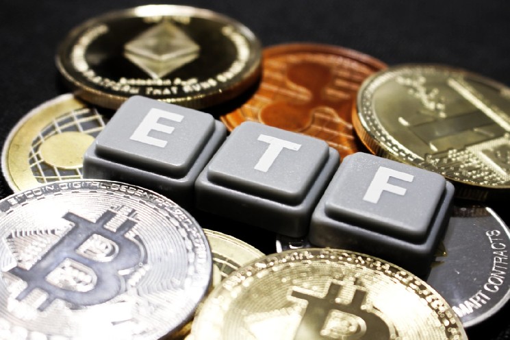 Gli ETF su Solana, XRP ed Ethereum chiudono in negativo mentre l'ETF su Bitcoin incassa 100 milioni di dollari