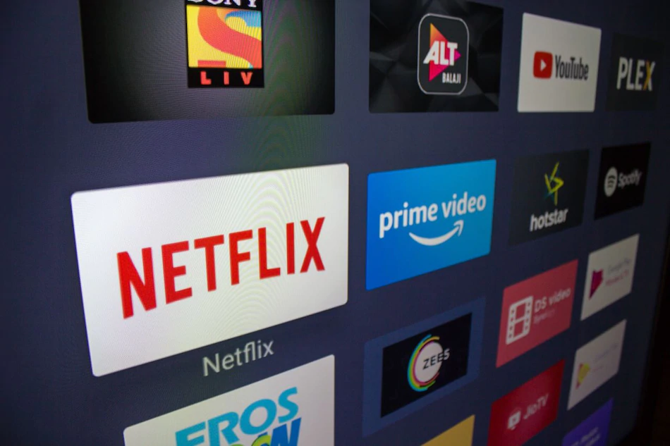 Британия может распространить лицензионный сбор BBC на зрителей Netflix и YouTube