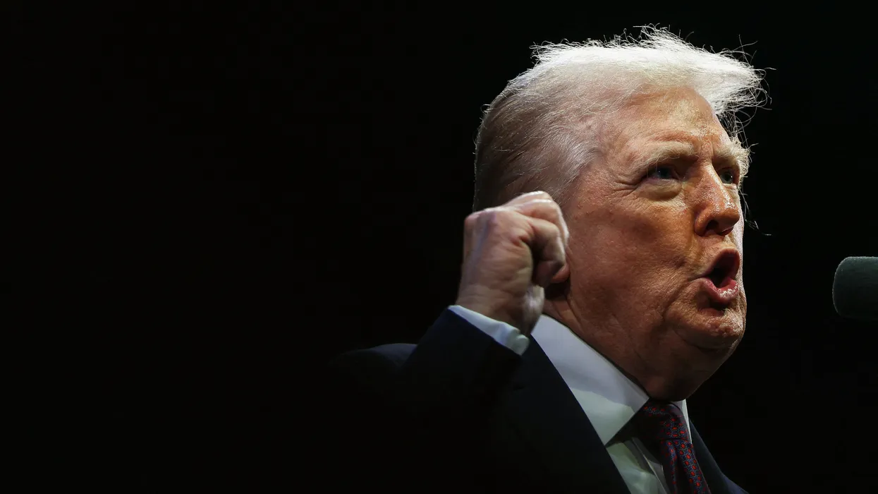 Роберт Райх связывает рост цен с контрактами союзников Трампа, тарифами и политикой в сфере здравоохранения