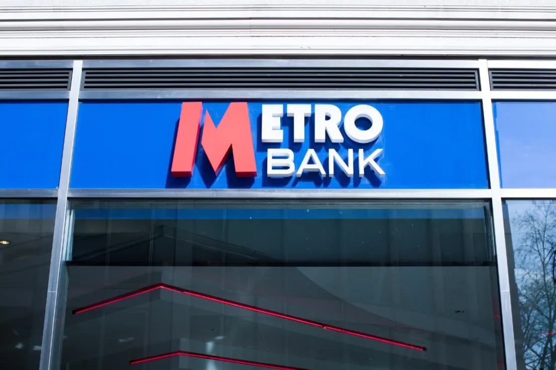 Metro Bank сообщает о рекордной полугодовой прибыли на фоне расширения сети отделений вопреки отраслевому тренду