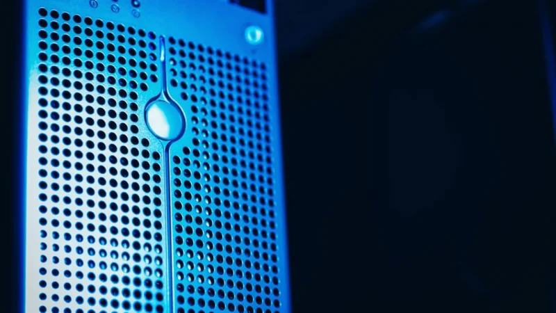 Intel Begins Customer Sampling of D-Series GPUs for AI Inference