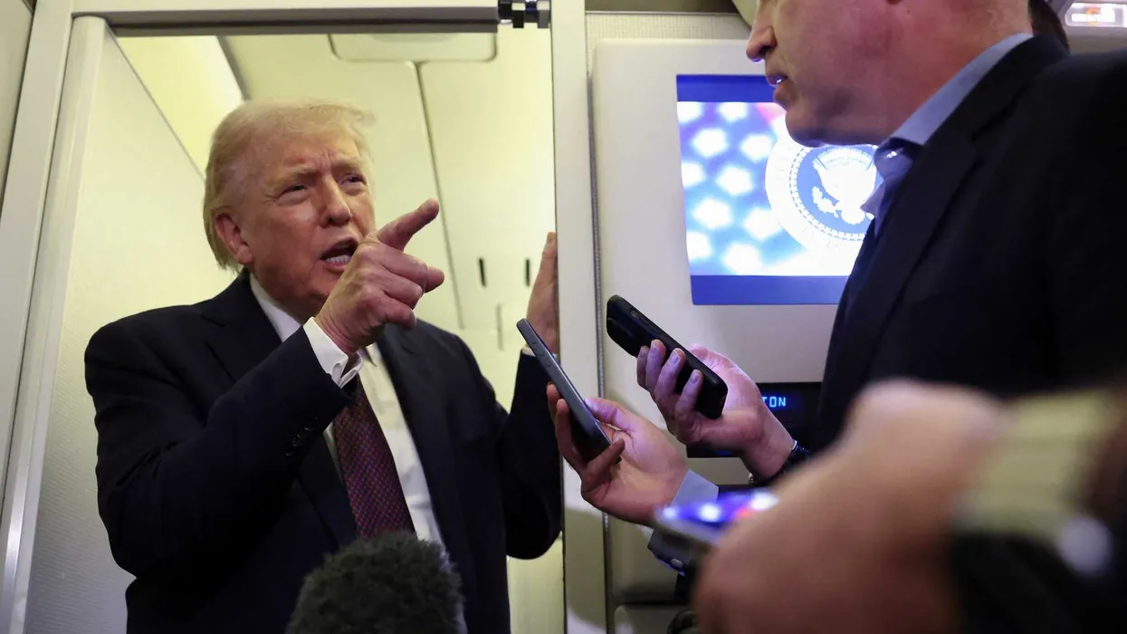 CNN угрожает новыми судебными исками Белому дому Трампа из-за продолжающегося запрета на прессу