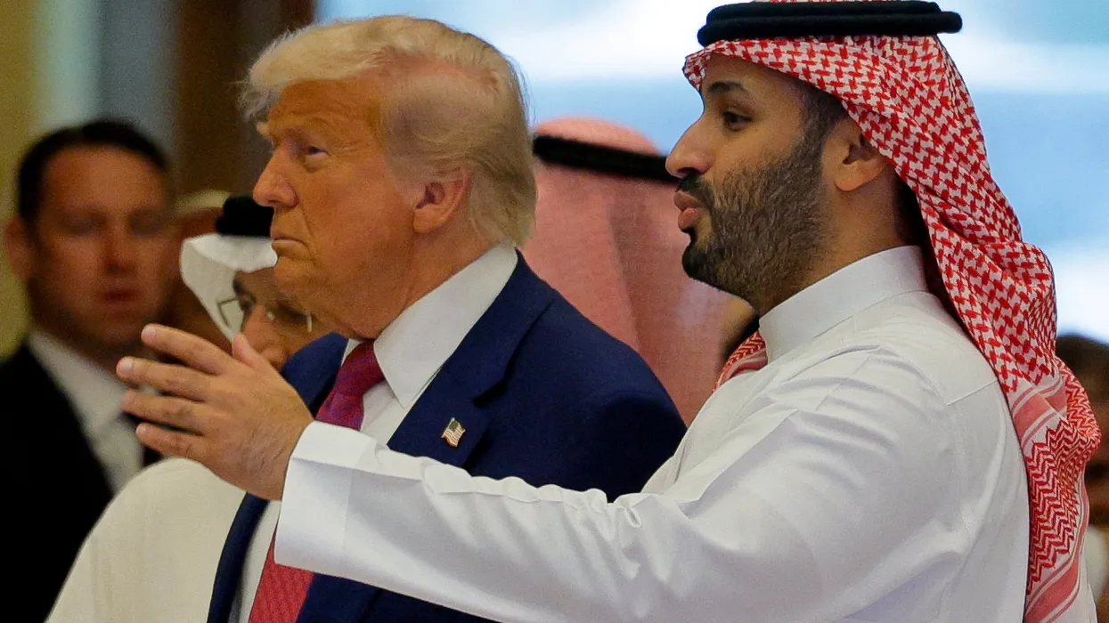 Il cambio di rotta di Trump sull'accordo nucleare con l'Arabia Saudita solleva interrogativi sulle condizioni e sulle conseguenze